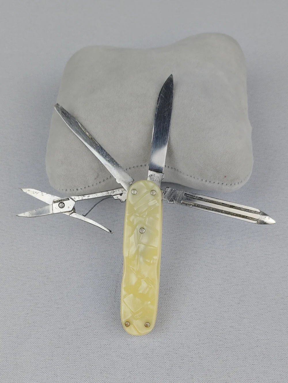 Hill Novelties Vintage Multi-Tool Pocket Knife .